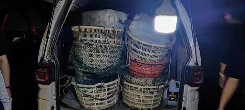 在長江口用絕戶網(wǎng)捕撈水產(chǎn)品11人被采取刑事強制措施